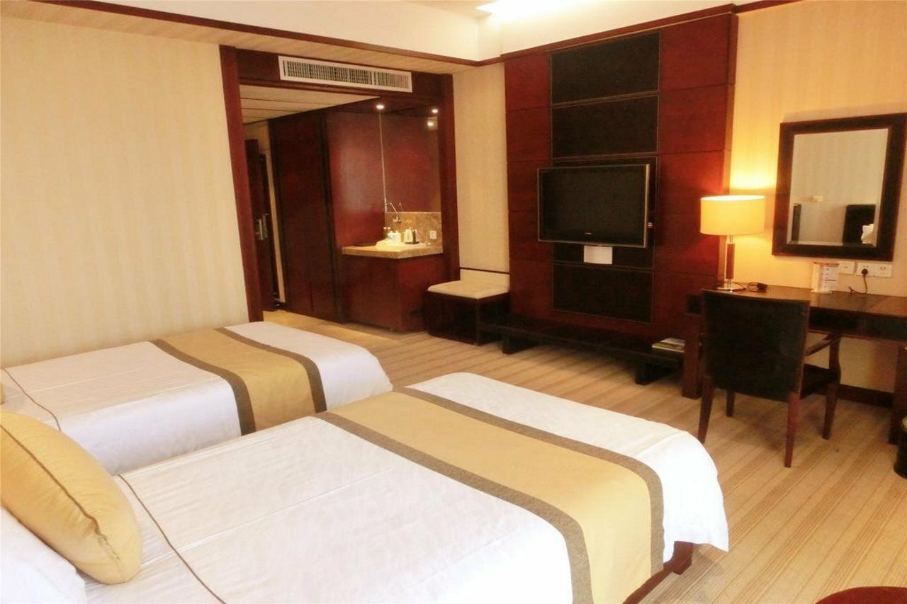 Hotel Guangzhou Baiyun International Convention Center Zewnętrze zdjęcie