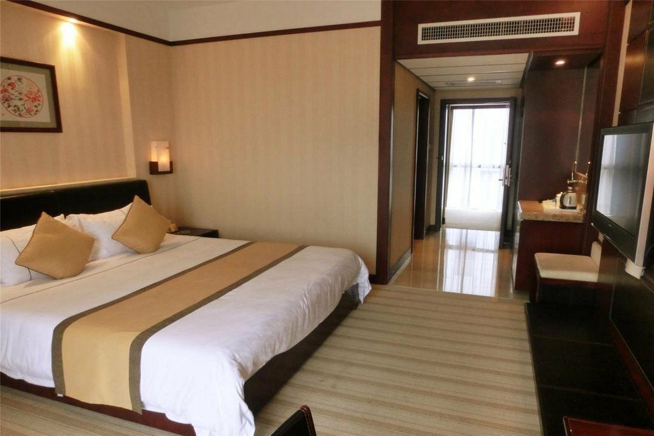 Hotel Guangzhou Baiyun International Convention Center Zewnętrze zdjęcie